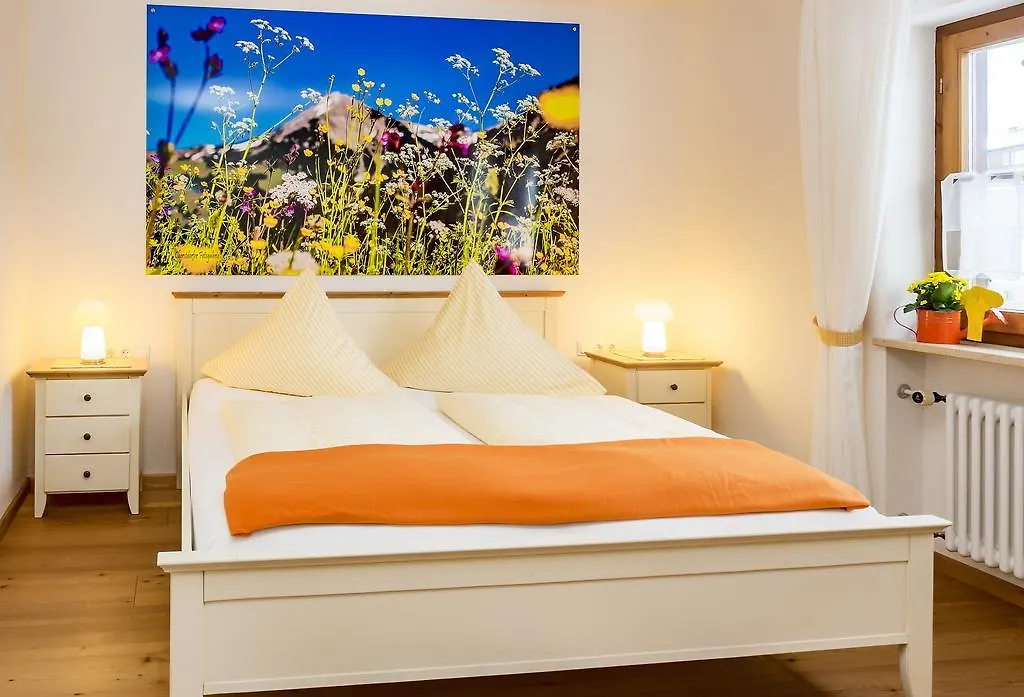 Apartment Ferienwohnung Landhaus Fliegenpilz Oberstdorf
